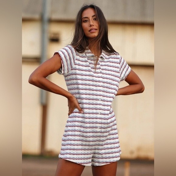 NWT VOLCOM COTTON COCO HO WOMEN'S ROMPER. SIZE MEDIUM - Picture 1 of 10